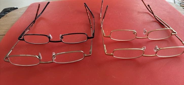 4 lunettes de le pour 4€- +2,5, Neuf, Autres marques, Enlèvement ou Envoi, Lunettes de lecture