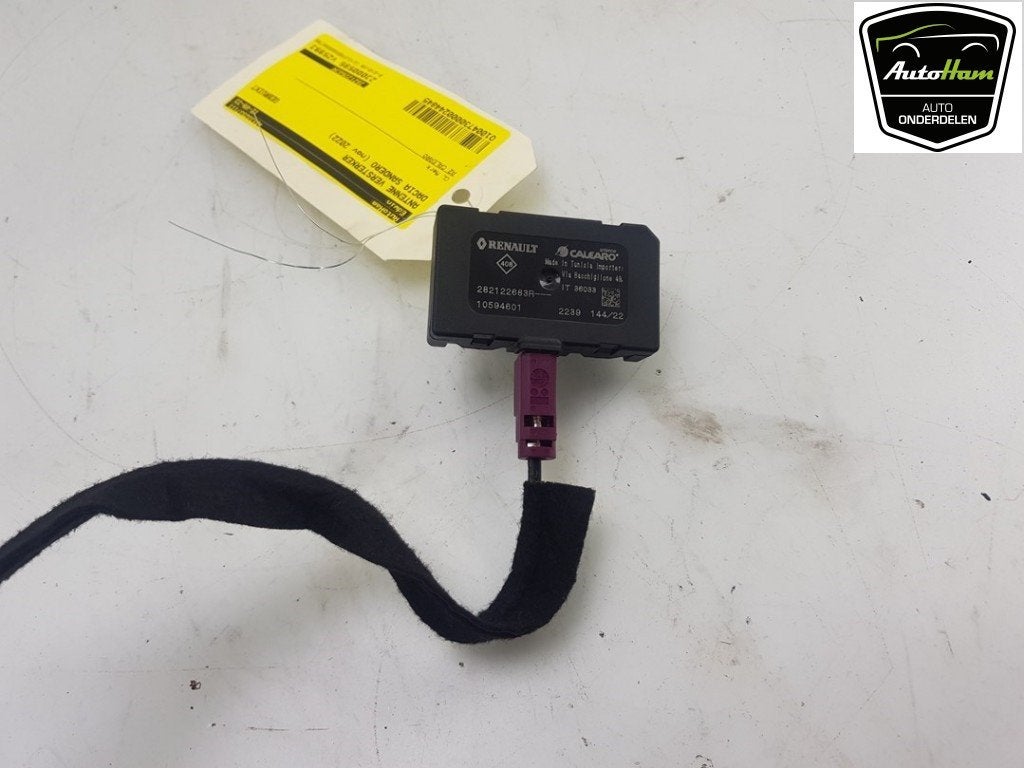 AMPLIFICATEUR D'ANTENNE Dacia Sandero III (|282122683R|), Utilisé, Dacia