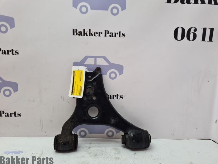 Bras de suspension avant gauche d'un Mercedes A-Klasse, -, 3 mois de garantie, Utilisé, -