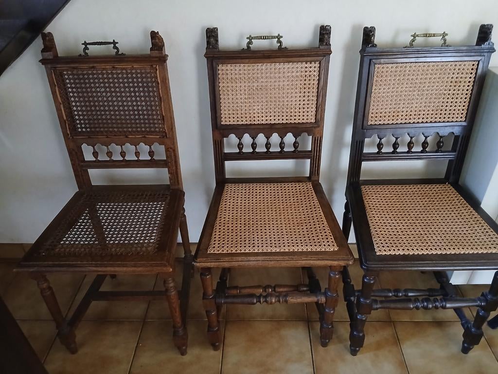 Antieke stoelen, Ophalen