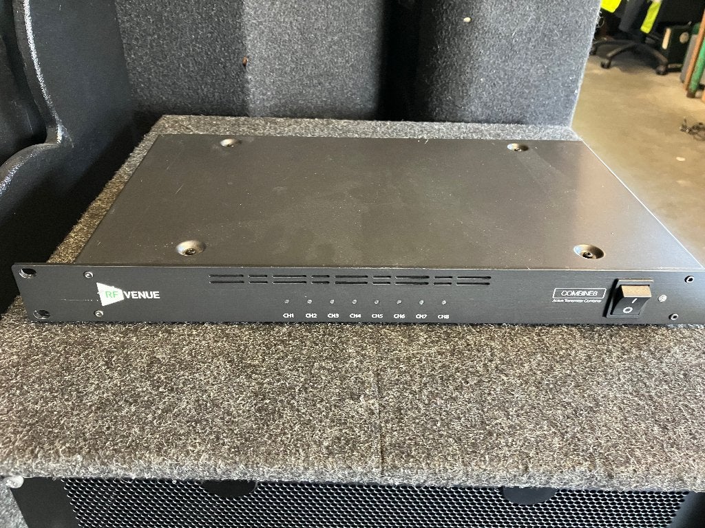 RF Venue COMBINE8 ( 2 stuks ), Ophalen, Zo goed als nieuw, Overige merken