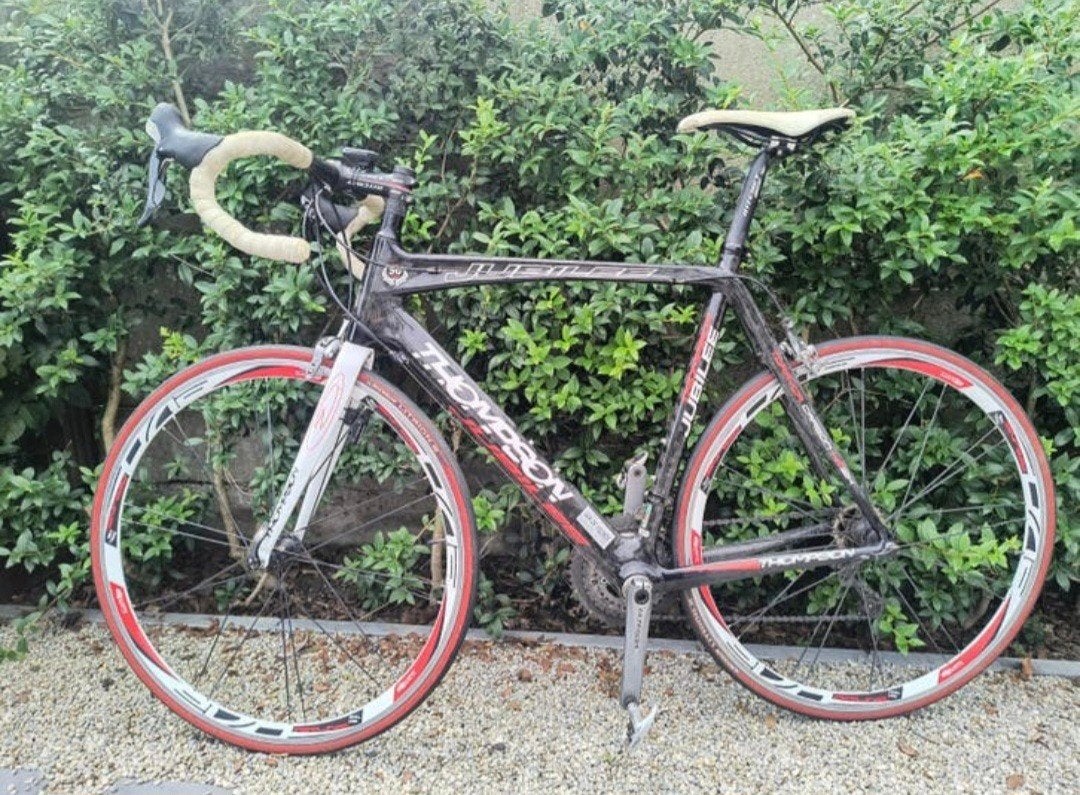 Koersfiets racefiets Thompson, Ophalen