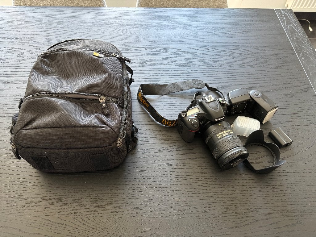 Nikon D750 + Objectif + Accessoires, Audio, Tv en Foto, Fotocamera's Digitaal, Zo goed als nieuw, Nikon, Ophalen