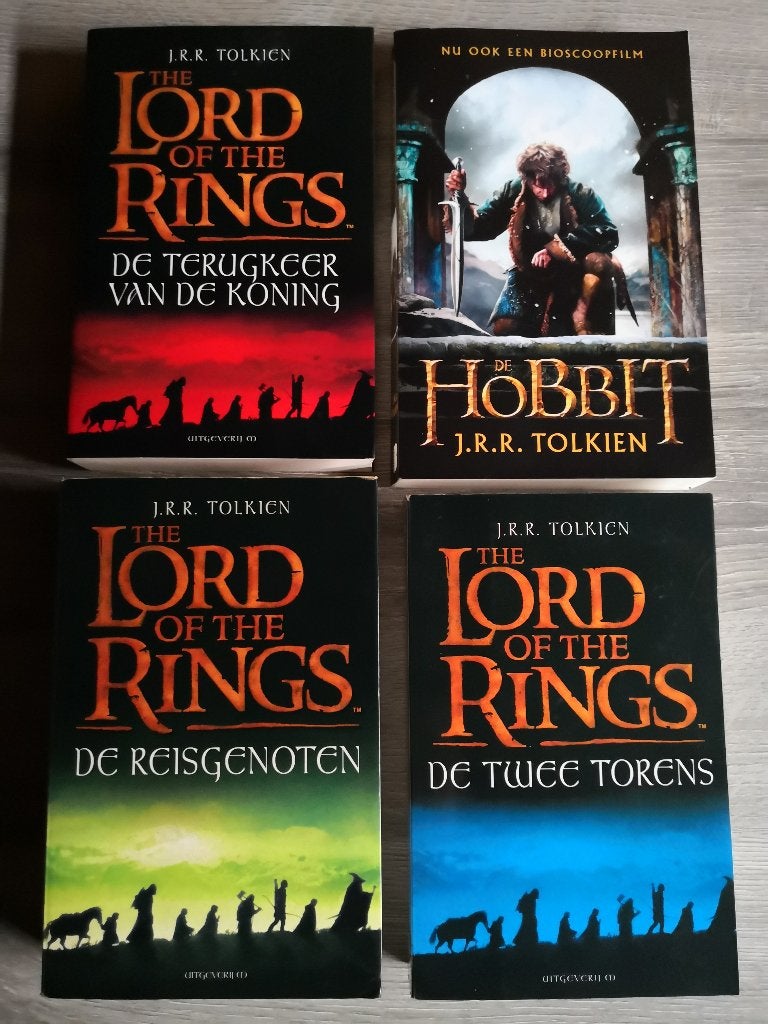 Lord of the rings en Hobbit boeken uit te kiezen, Boeken, Ophalen