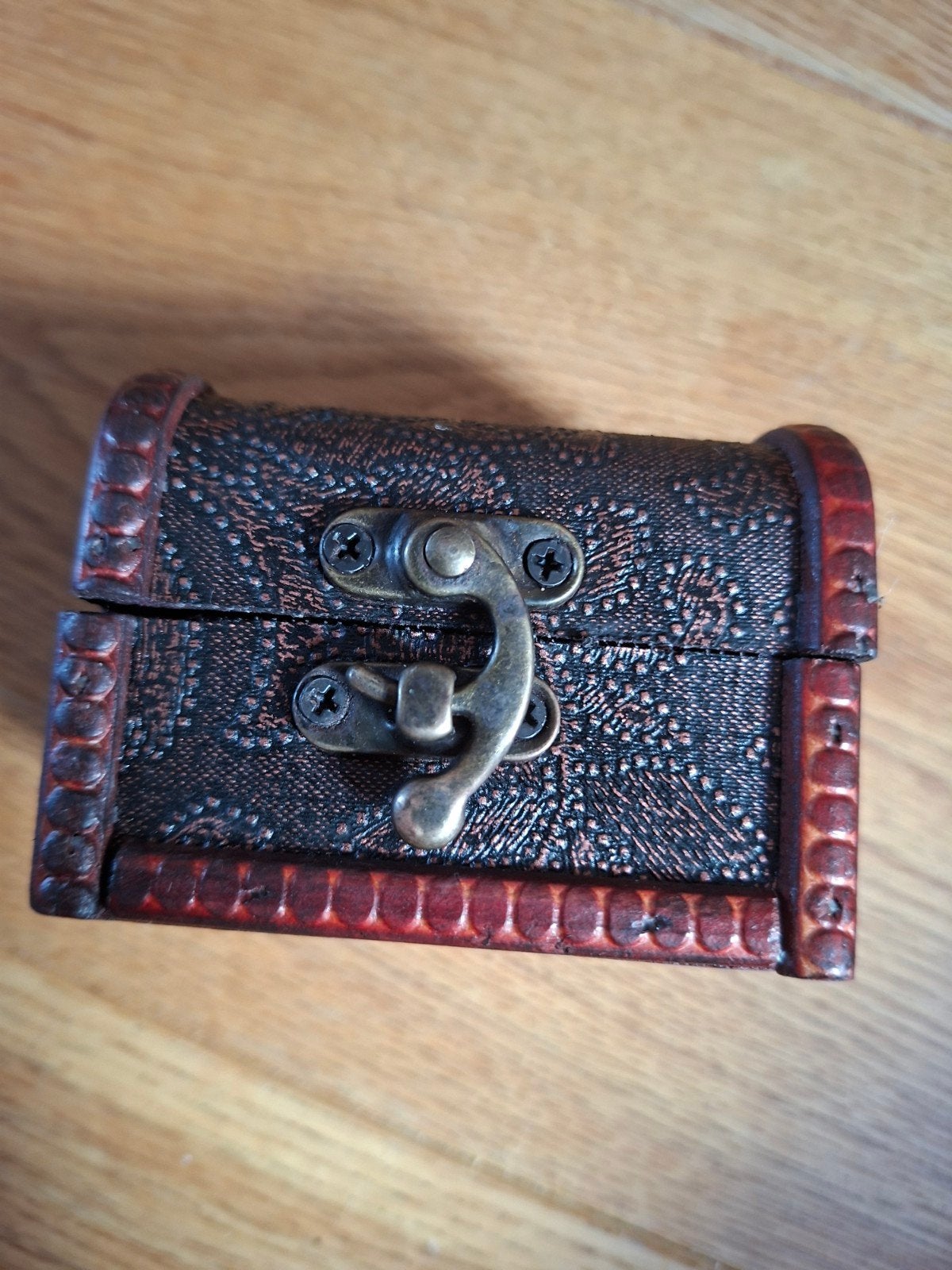 100 gram stenen en doos, Handtassen en Accessoires, Portemonnees, Ophalen