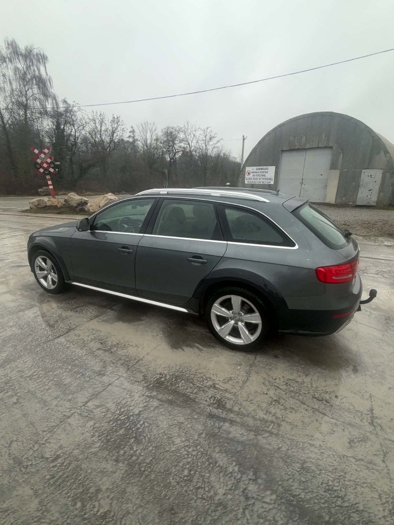 Audi A4 Allroad 2011, Auto's, 100 kW, Euro 5, Zwart, 4 cilinders