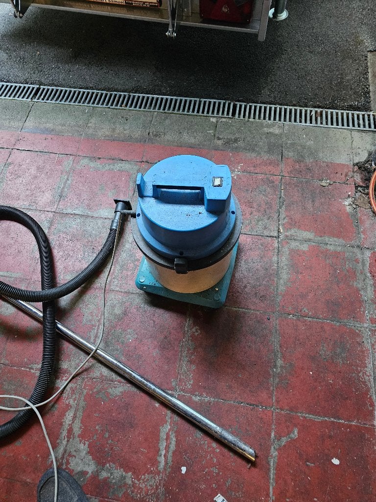 ASPIRATEUR INDUSTRIEL, Elektronische apparatuur, Stofzuigers, Ophalen, Overige merken, Gebruikt, Geschikt voor harde vloeren