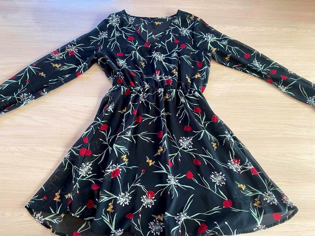gebloemde jurk - Vero Moda - maat Small / S, Vero Moda, Zwart, Ophalen of Verzenden, Zo goed als nieuw