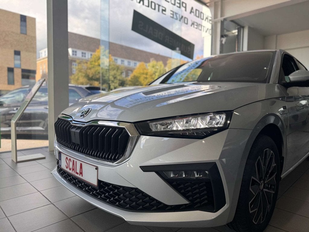 Skoda Scala 1.0 TSI Selection, Autos, Neuf, Euro 6, Entreprise, Boîte manuelle