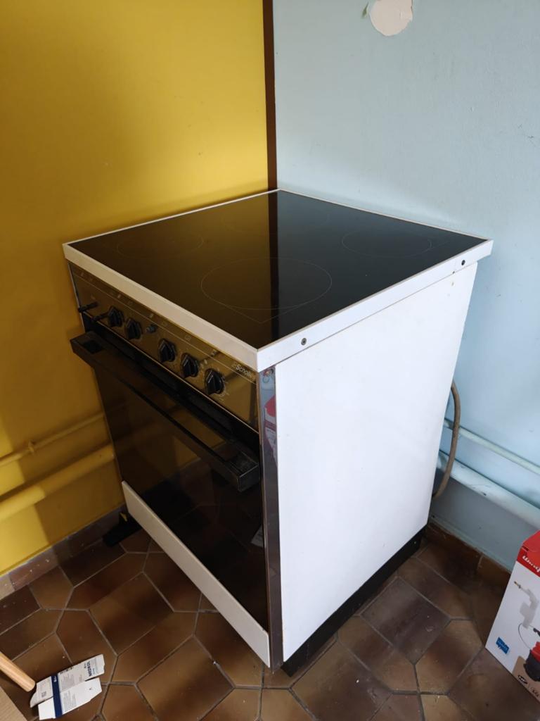 Scholtès fornuis met pyrolyse, Elektronische apparatuur, Fornuizen, Ophalen, Gebruikt, 4 kookzones, Vrijstaand