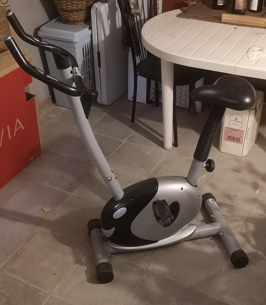 Home trainer / Vélo d'appartement, Jambes, Enlèvement, Utilisé, Vélo d'appartement