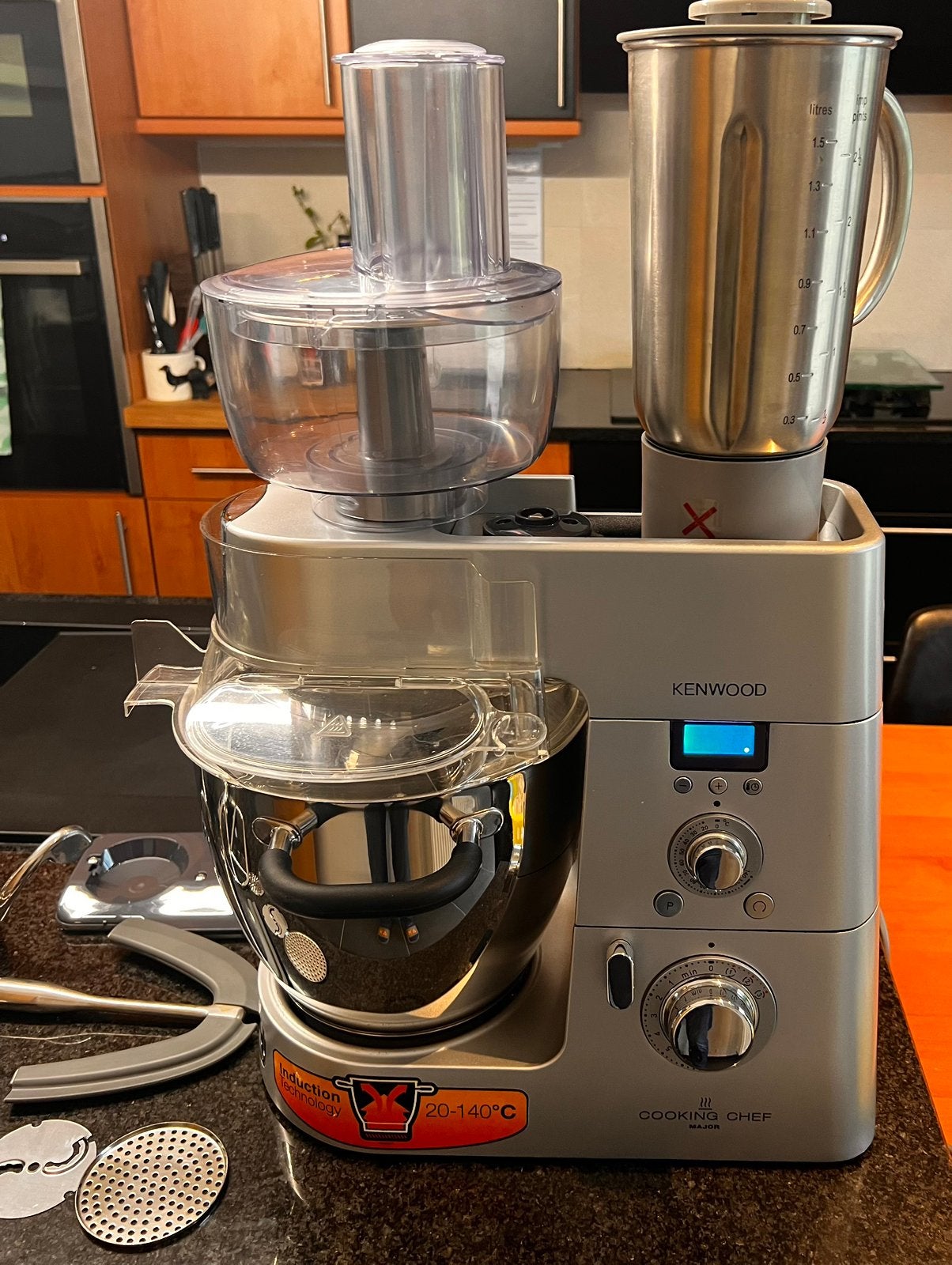 KENWOOD KM070, Elektronische apparatuur, Ophalen, 4 liter of meer, 3 snelheden of meer, Zo goed als nieuw