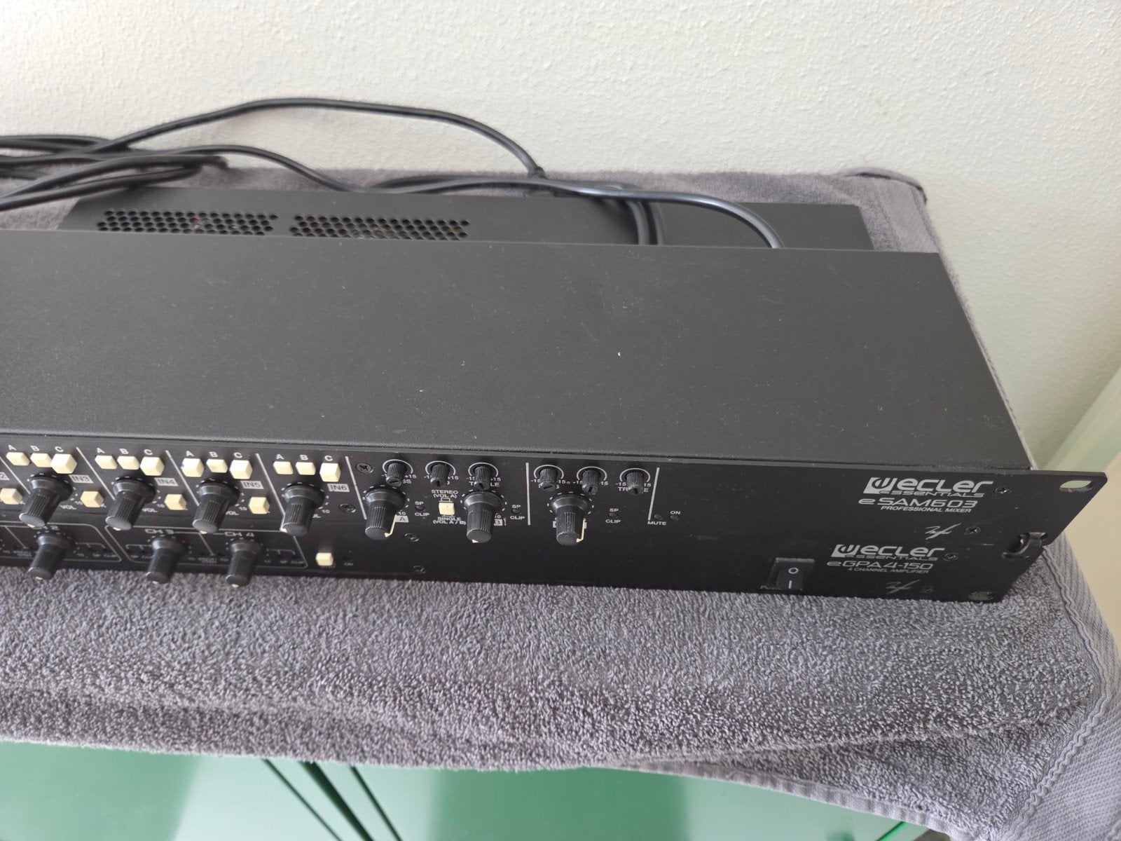 Ecler eSAM603 + eGPA 4-150 mixer en versterker set, Audio, Tv en Foto, Professionele apparaten, Ophalen of Verzenden, Zo goed als nieuw