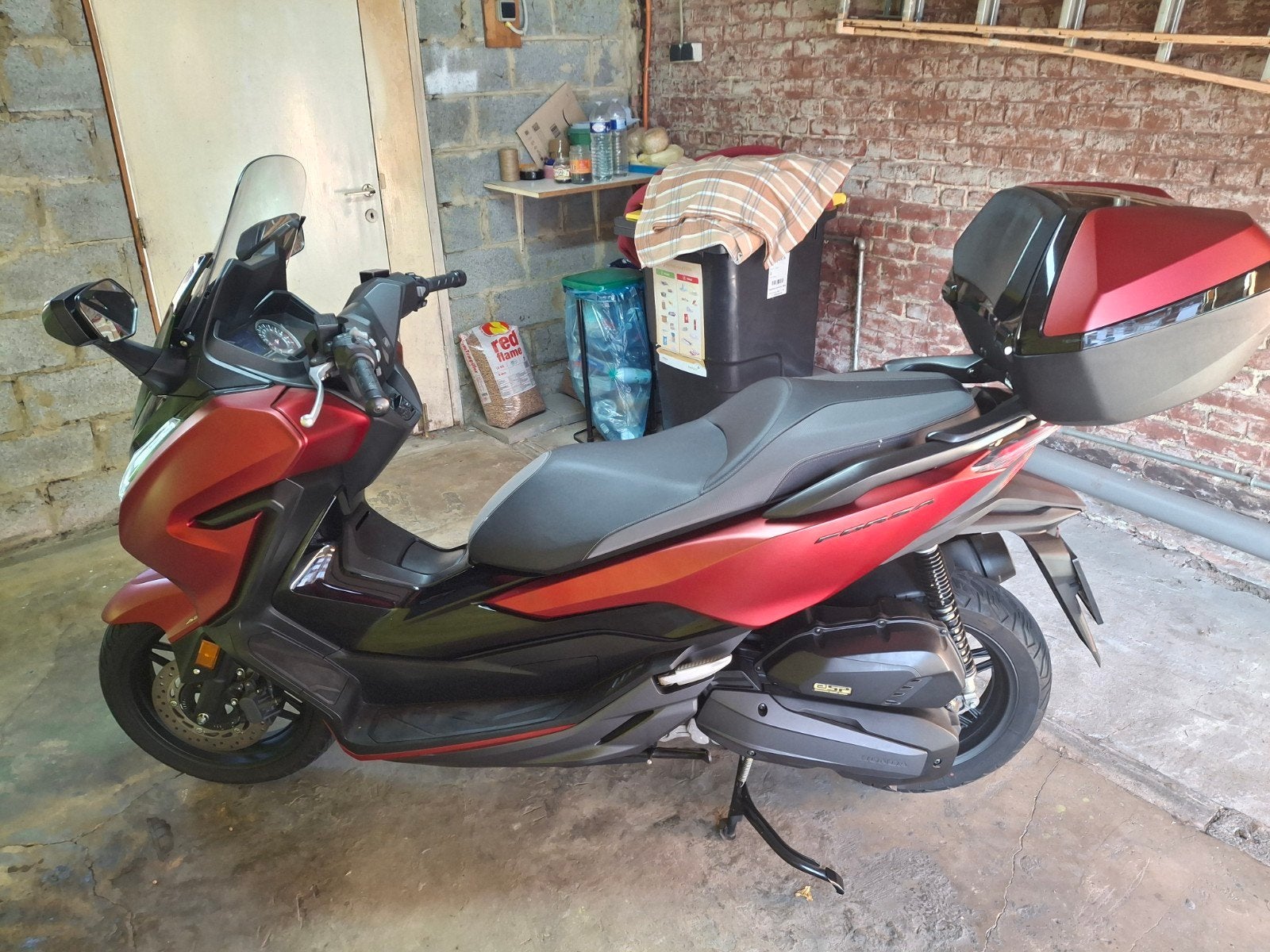 A VENDRE Scooter Honda Forza 125cc 2019, Motos, Particulier, Scooter