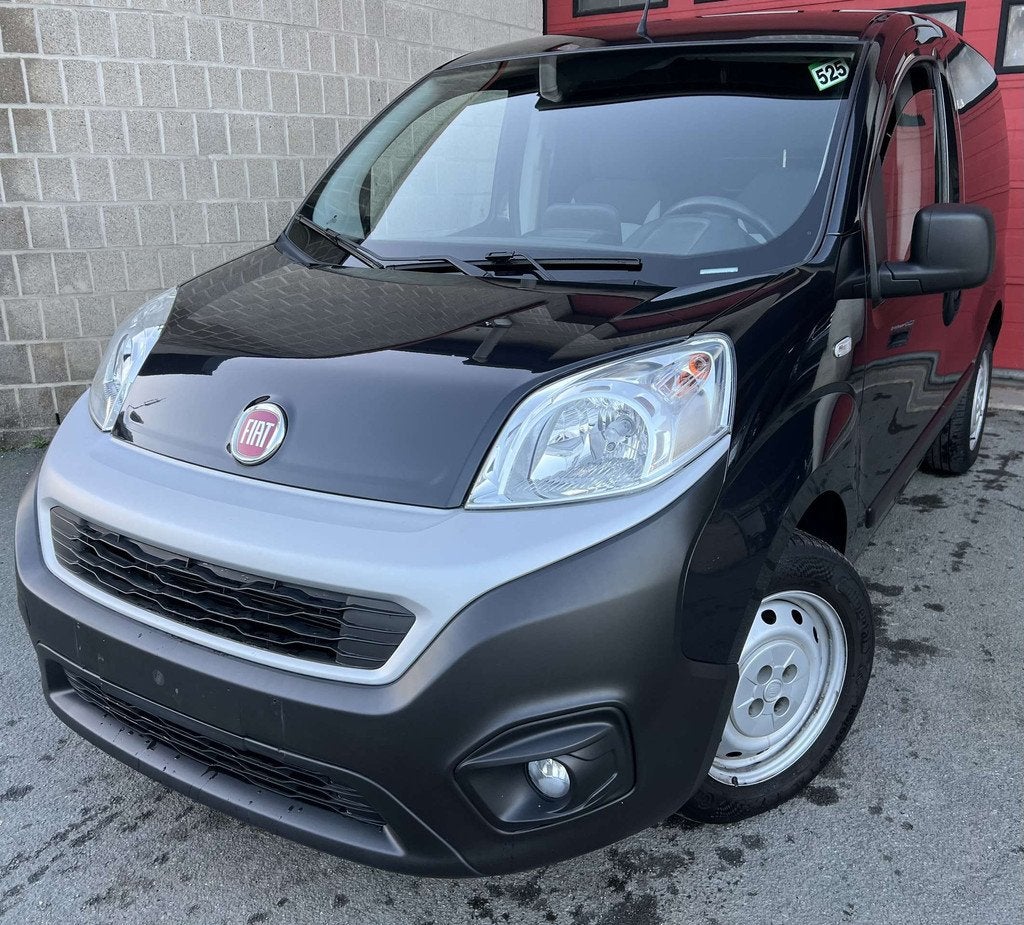 Fiat Fiorino 1.3 Multijet Adventure Ecojet + NAVI + CLIM, Auto's, Bestelwagens en Lichte vracht, Bedrijf, Te koop, ABS, Airbags