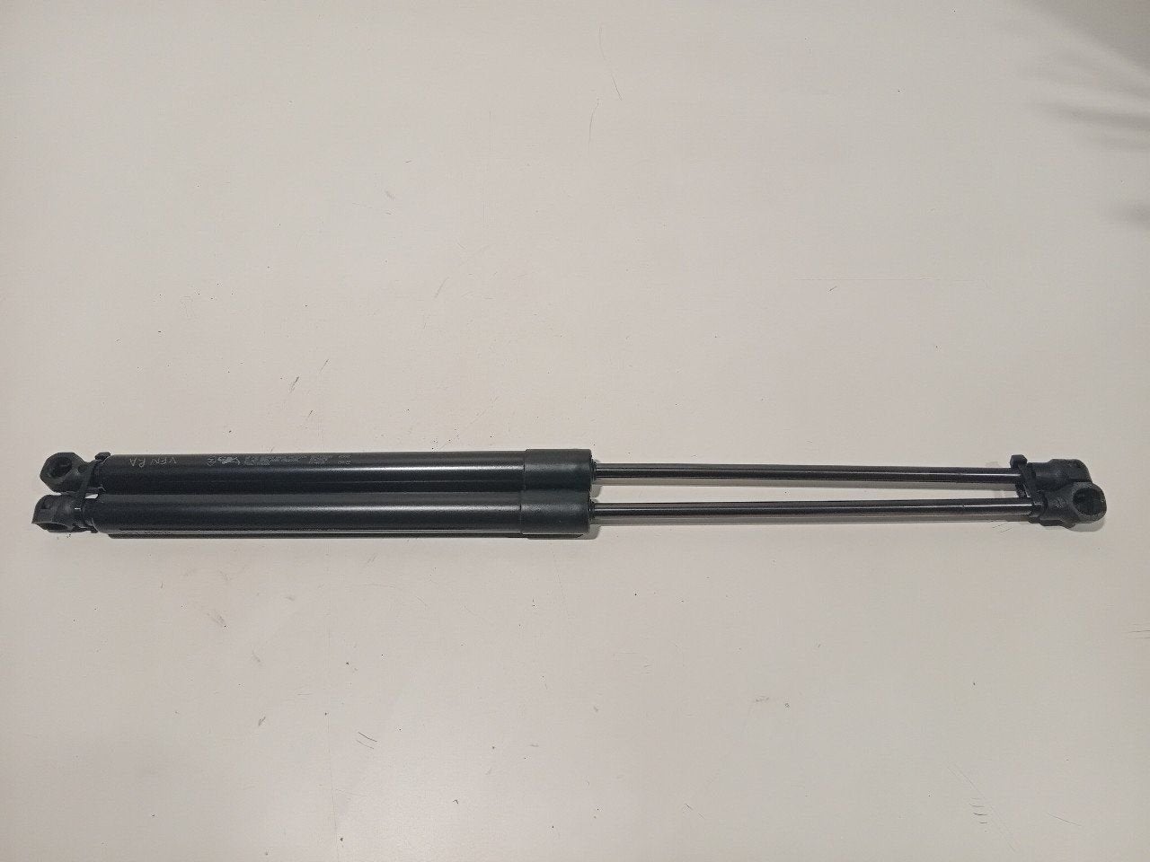Gasdrukveerset achter Opel Corsa, Onderdelen@venauto.nl, Van der Ven Autorecycling B.V., Ettenseweg 76, 4706 PB Roosendaal, The Netherlands