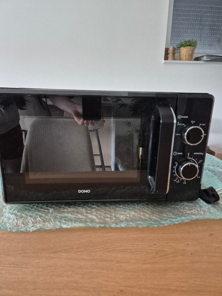 Micro-ondes DOMO DO2520 800W – Excellent état, Elektronische apparatuur, Microgolfovens, Zo goed als nieuw, Vrijstaand, Microgolfoven