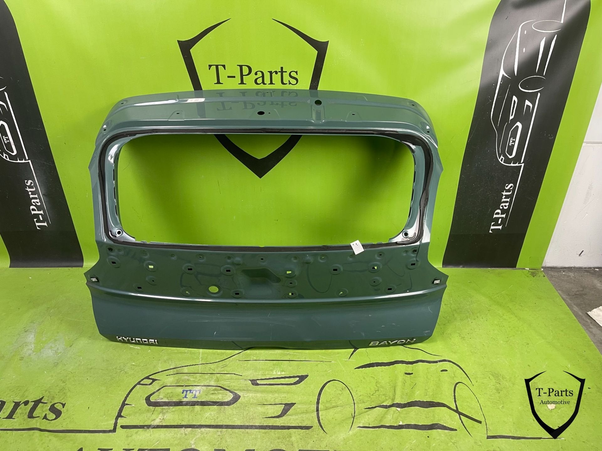 hyundai bayon achterklep klep 72800Q0400, Gebruikt, Heolleung-ro 12
06797  Seoul, Deur, Info@hyundai.com