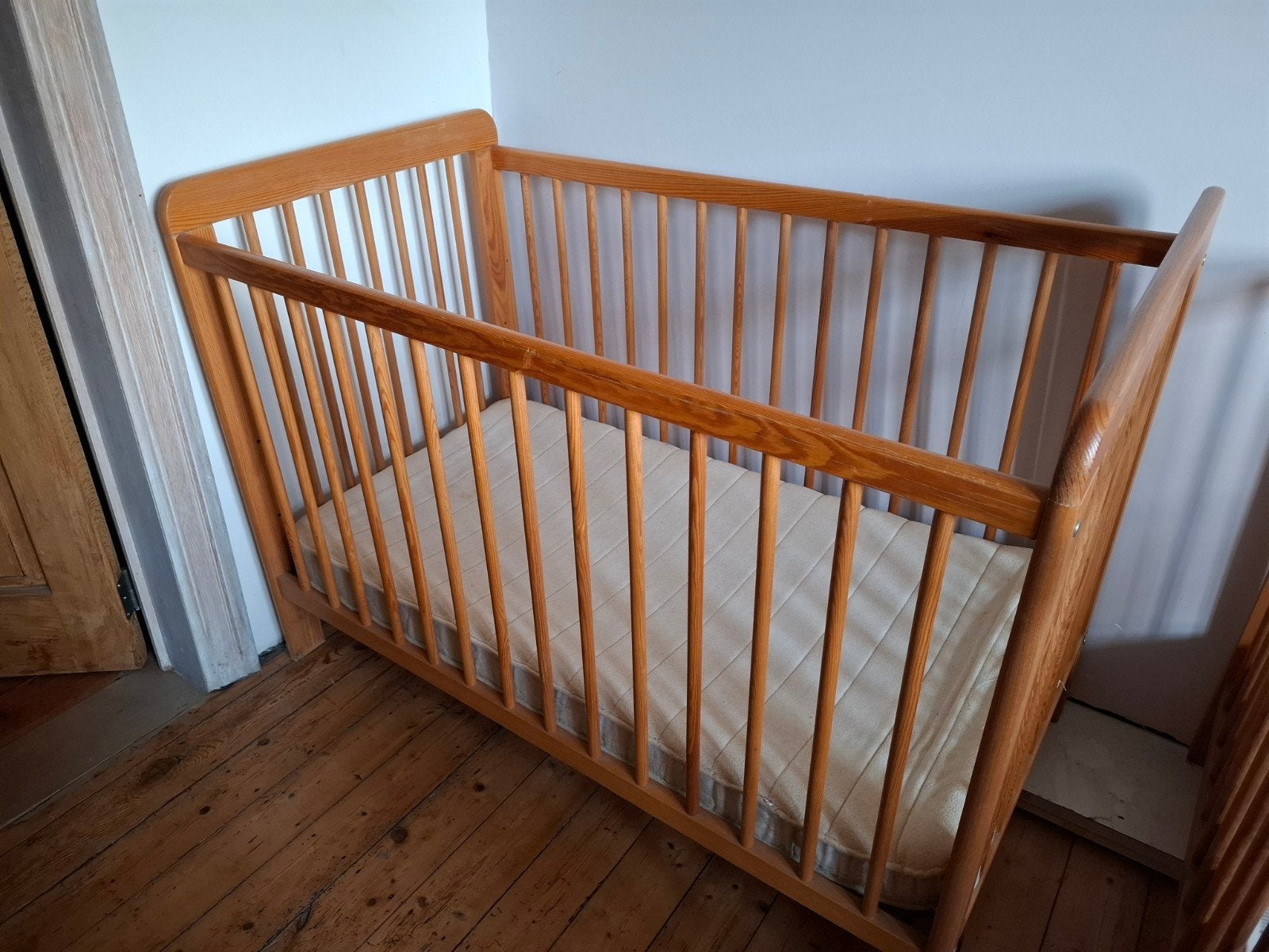 kinderbed/ peuter- kleuterbed, Ophalen, Gebruikt, Lattenbodem