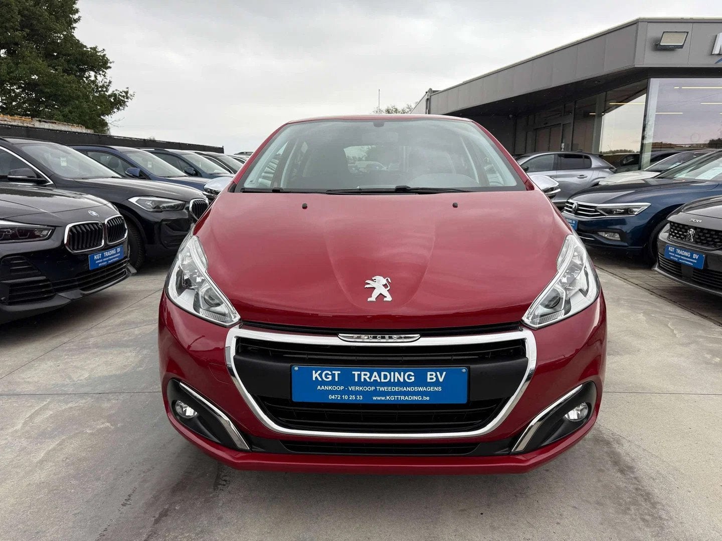Peugeot 208 1.2i 5-DEURS NAVIGATIE CARPLAY LED PARKEERSENSOR, Stof, Gebruikt, 1199 cc, Bedrijf