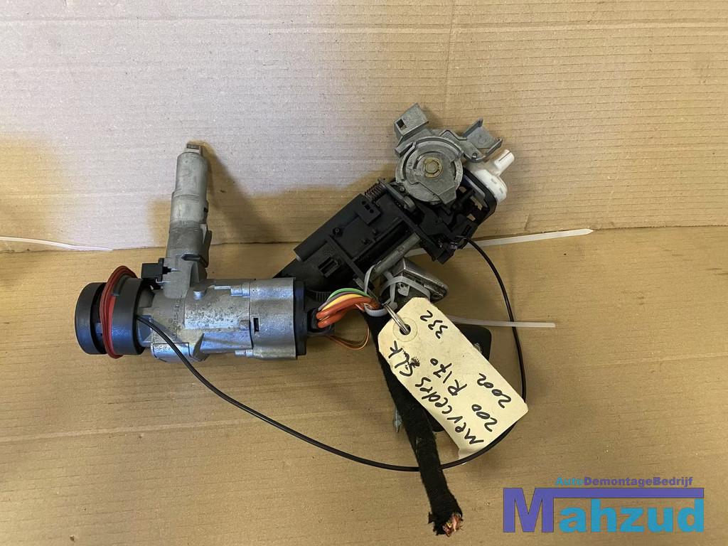 MERCEDES SLK R170 Contactslot set slotenset 1996-2004, Auto-onderdelen, Gebruikt, Mercedes-Benz AG, Mercedes-Benz, Mercedesstrasse 120
70372  Stuttgart, DE
