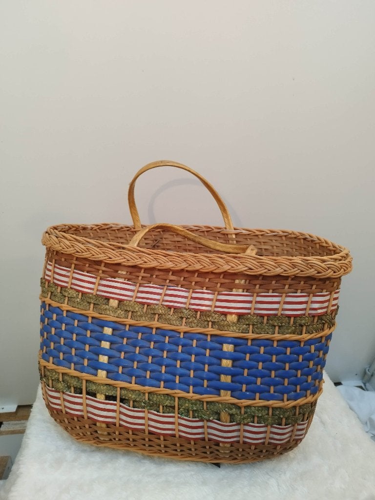 Grand sac cabas vintage osier & scoubidou coloré 60s/70s, Enlèvement ou Envoi, Utilisé, Bleu, Autres types