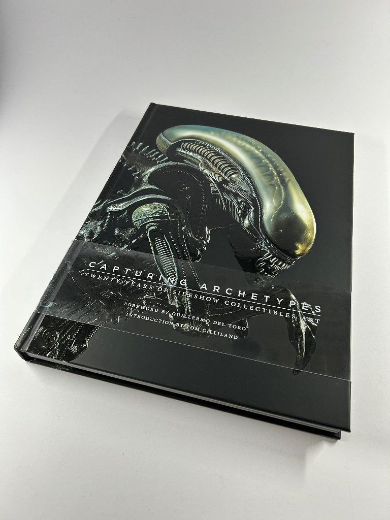 Capturing Archetypes: 20 Years of Sideshow Collectibles Art, Ophalen of Verzenden, Gebruikt, Overige typen