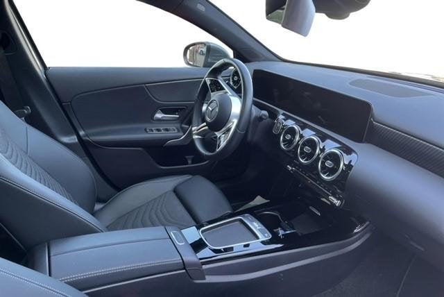 Mercedes-Benz A250e 250 e Business Solution ! Open dak !, Autos, Achat, Euro 6, Noir, 5 places
