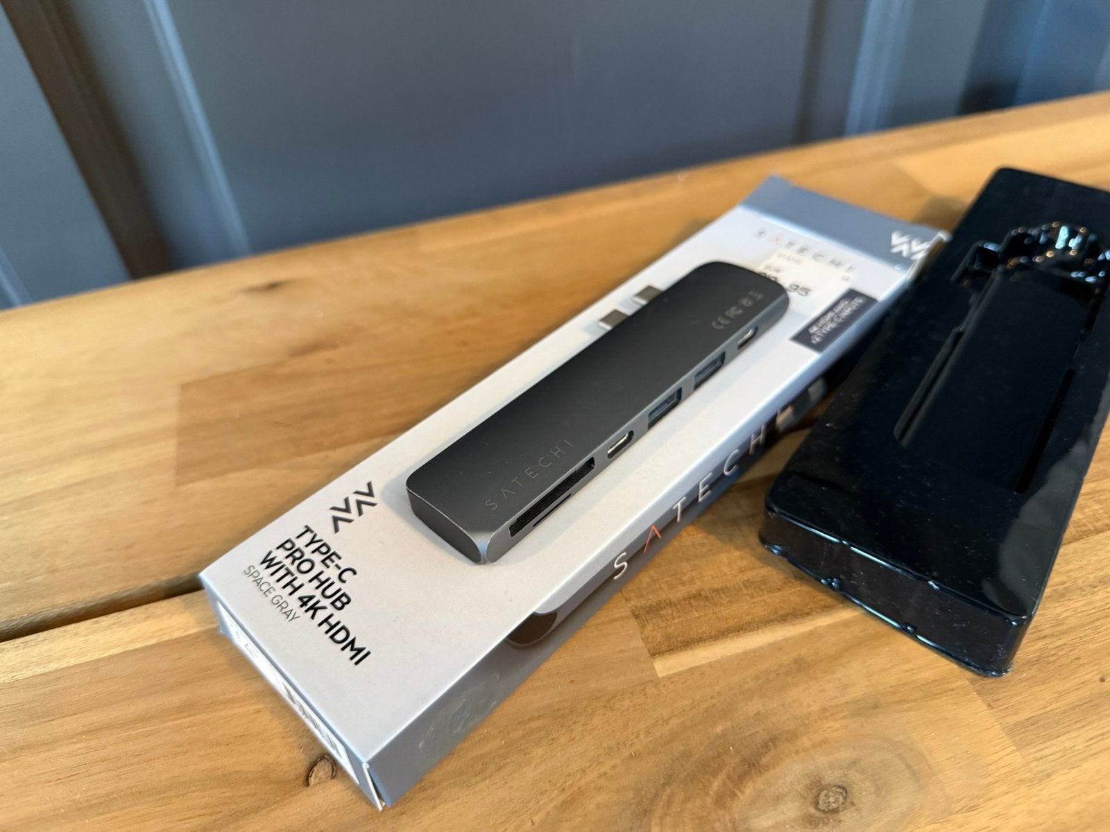 Satechi USB-C Pro hub 4K HDMI, Enlèvement, Comme neuf, Hub USB, Portable