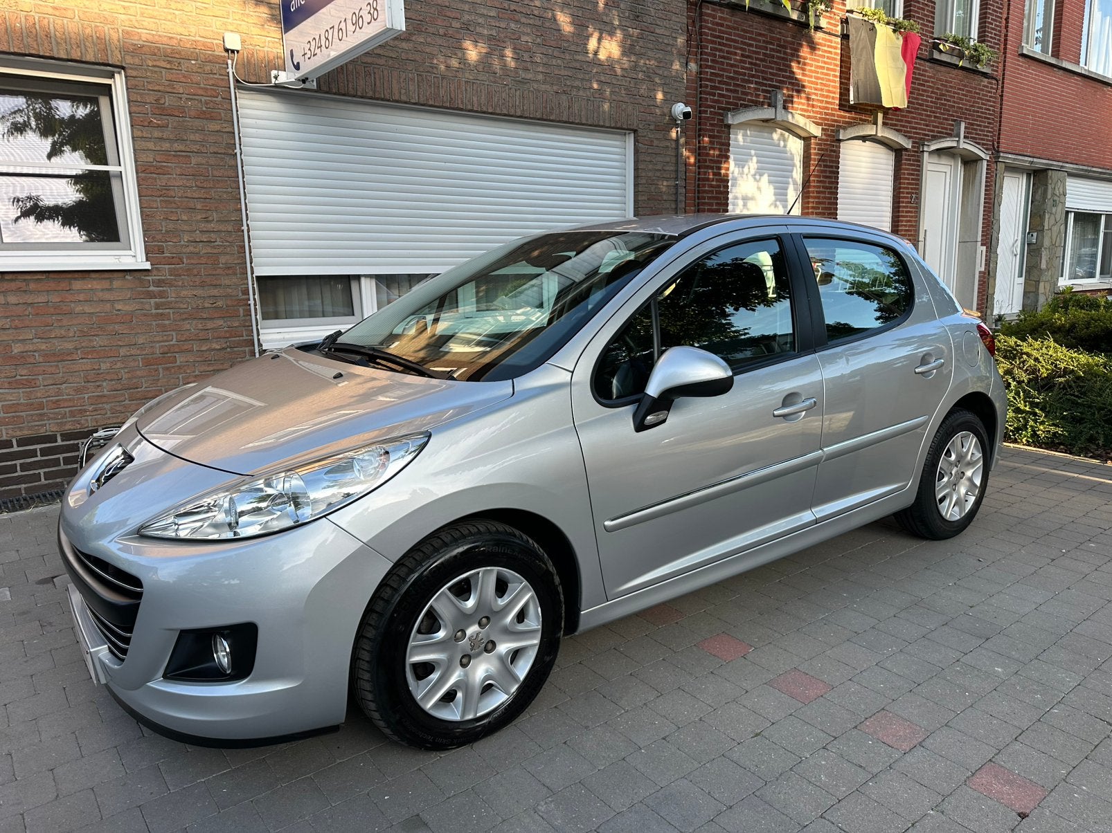 Peugeot 207 1.6i Automaat! Nette staat*AC* 78000km* Garantie, Auto's, Peugeot, Stof, Zwart, 4 cilinders, 5 zetels