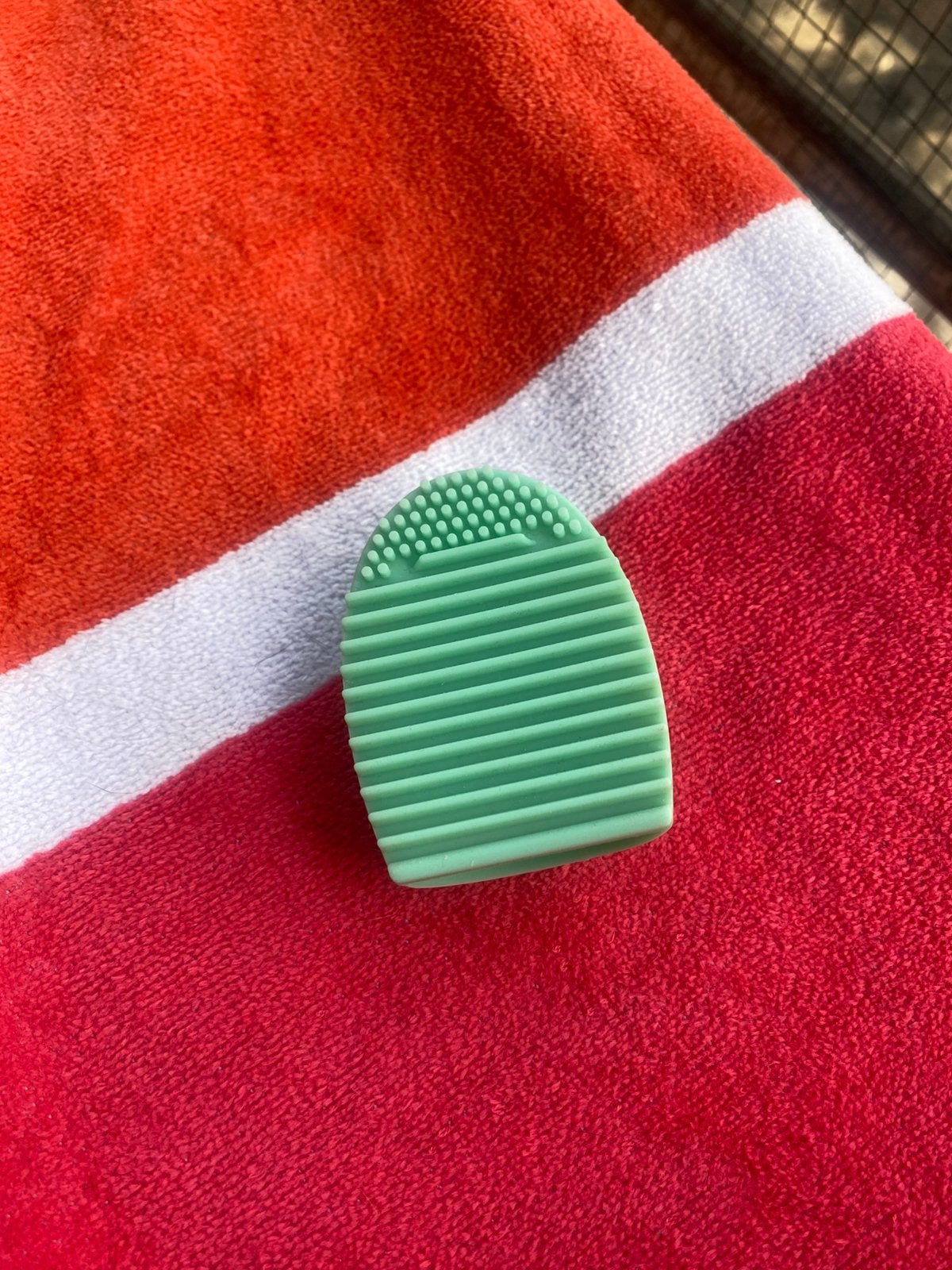 Nettoyeur pinceaux maquillage, Bijoux, Sacs & Beauté, Neuf, Enlèvement ou Envoi, Tout le visage, Vert