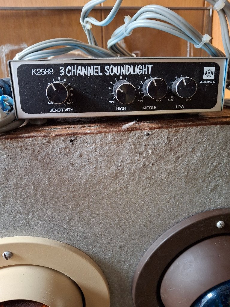 3 kanaals soundlight K 2588 met lichtbak, Muziek en Instrumenten, Ophalen, Gebruikt, Minder dan 5 kanalen