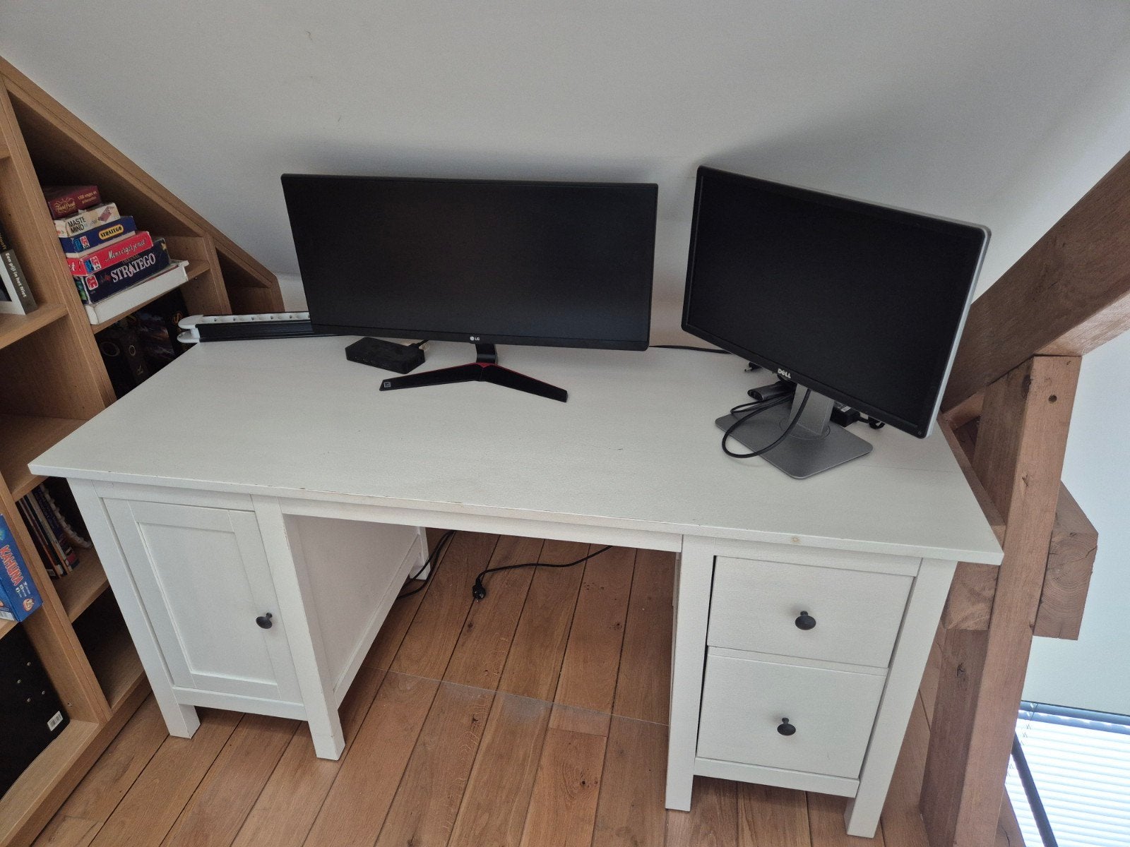 Bureau ikea blanc, Enlèvement, IKEA