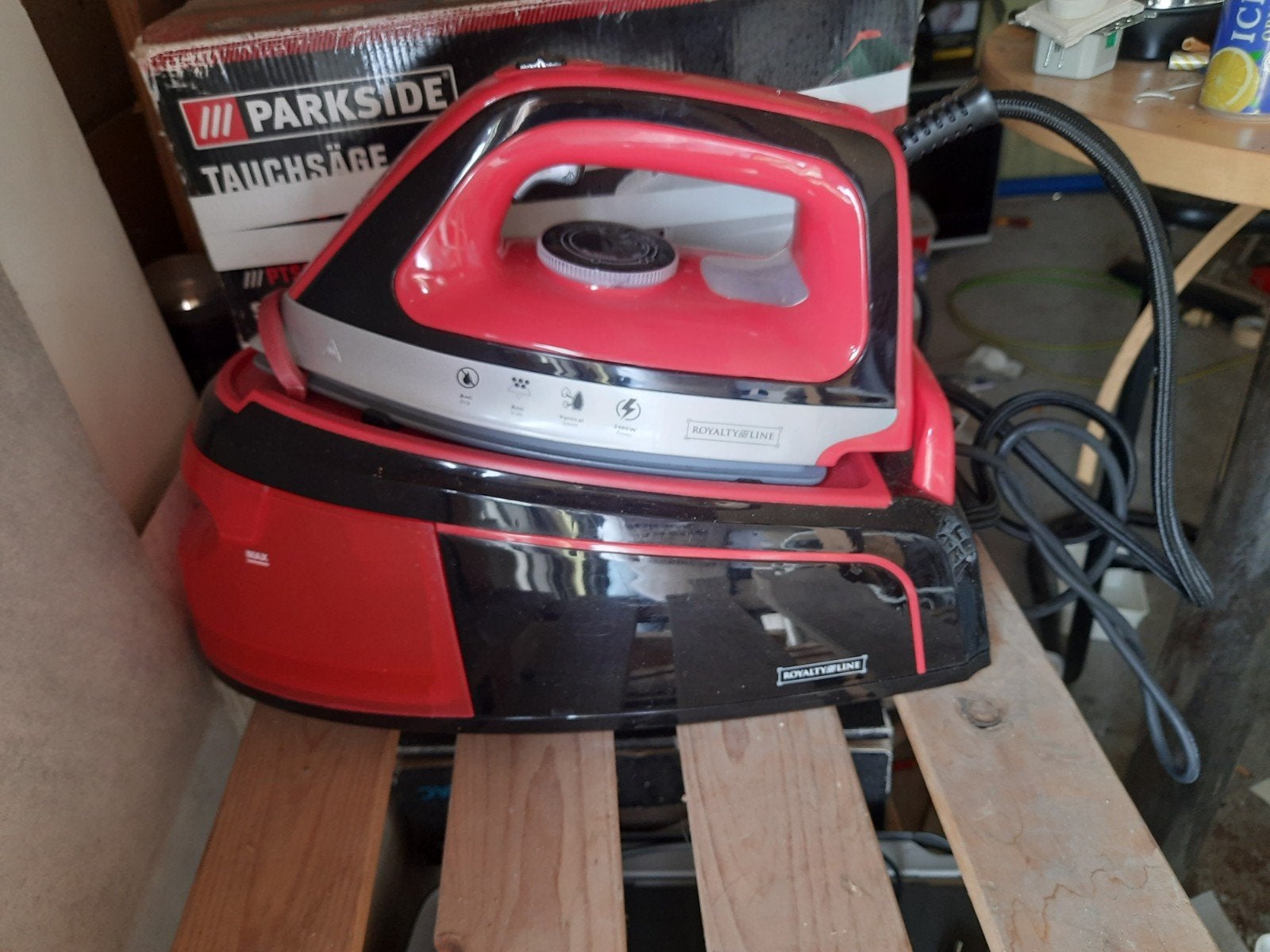 stoomstrijkijzer nieuw.  2 maal gebruikt., Elektronische apparatuur, Ophalen of Verzenden, Nieuw, Strijkijzer met snoer