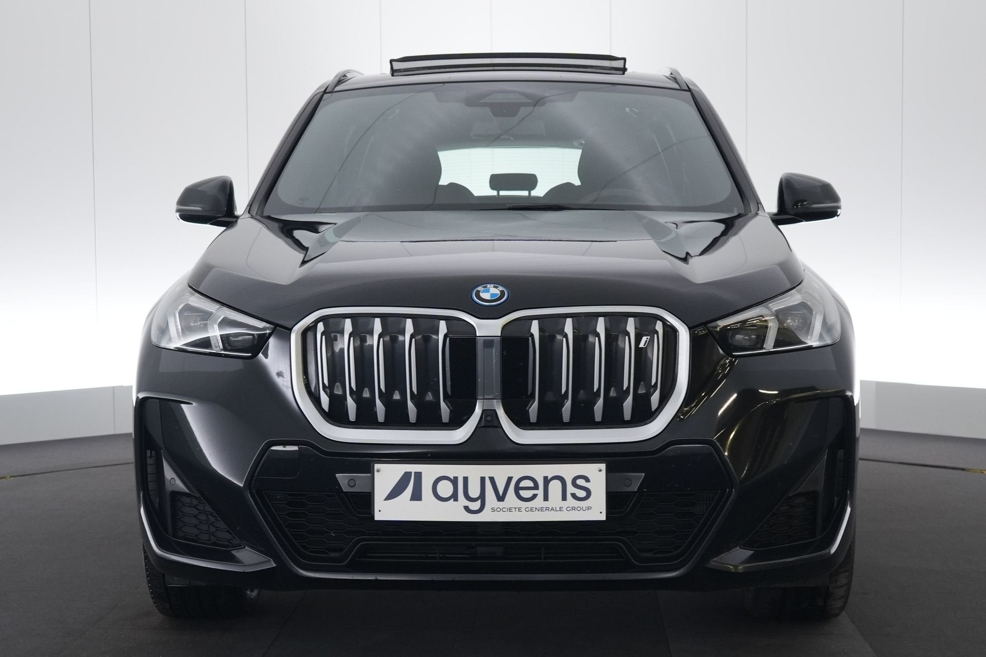 (2EAC150) BMW IX1, Autos, https://public.car-pass.be/vhr/f526b420-fe2f-4f7d-8e9b-c8ec5f22d6b3, Entreprise, Carnet d'entretien