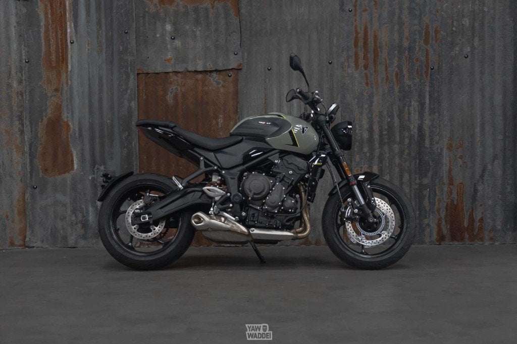 Triumph Trident 660- Stone Grey- 2026, Motoren, Nieuw, Meer dan 35 kW, Minimaal motorrijbewijs A2, Handgeschakeld