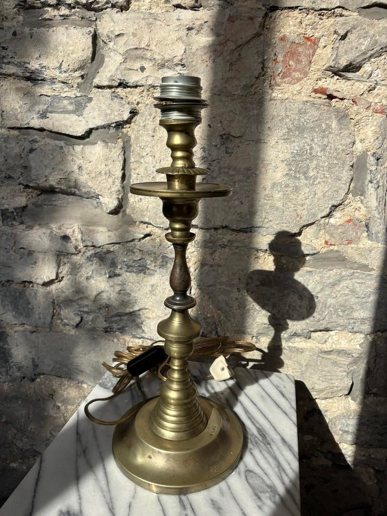 Bronzen spaanse kandelaar omgevormd tot lamp, Antiek en Kunst, Antiek | Verlichting, Ophalen of Verzenden