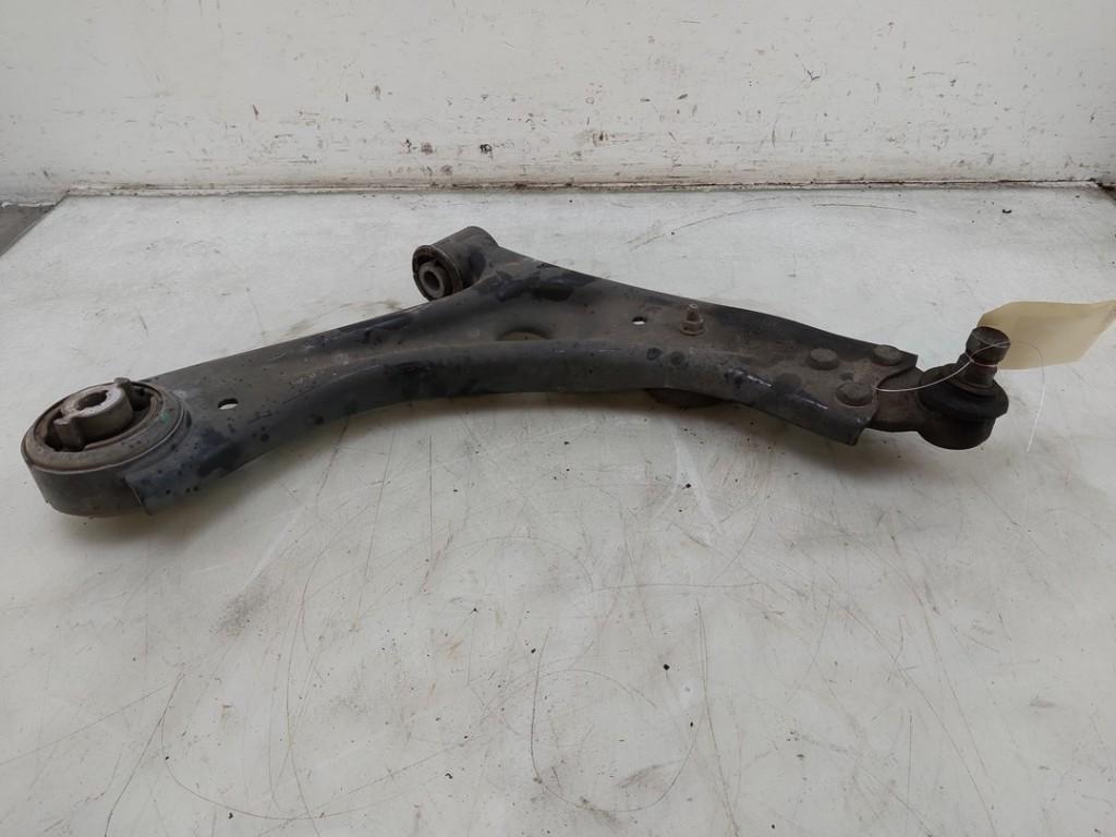 BRAS DE SUSPENSION AVANT DROIT (TRIANGLE) Ford Focus 4, Utilisé, Ford