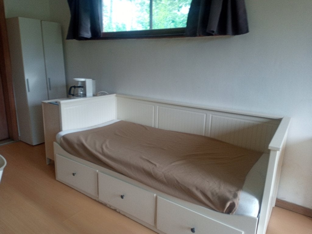 gemeubelde studio te huur korte periode mogelijk, Immo