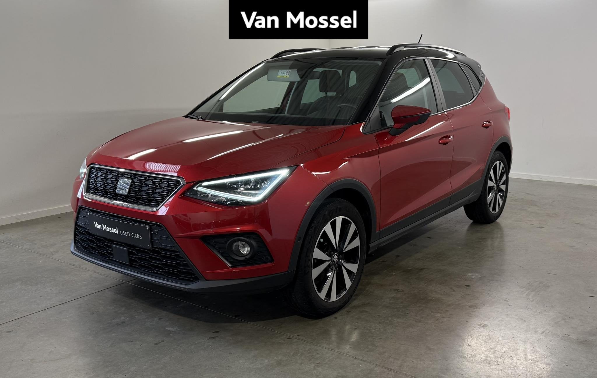 SEAT Arona Automaat (automatique), Autos, Rouge, Entreprise, Carnet d'entretien, 5 portes