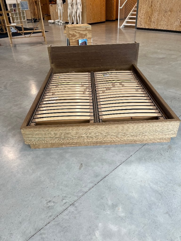 Bed, Huis en Inrichting, Slaapkamer | Bedden, Ophalen, Gebruikt, Bruin, 210 cm