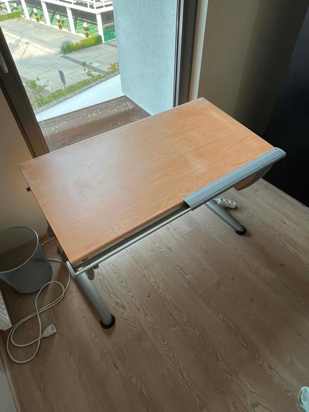 Bureau pour enfants, Maison & Meubles, Bureaux, Autres marques, Réglable en hauteur, Enlèvement, Bureau enfant