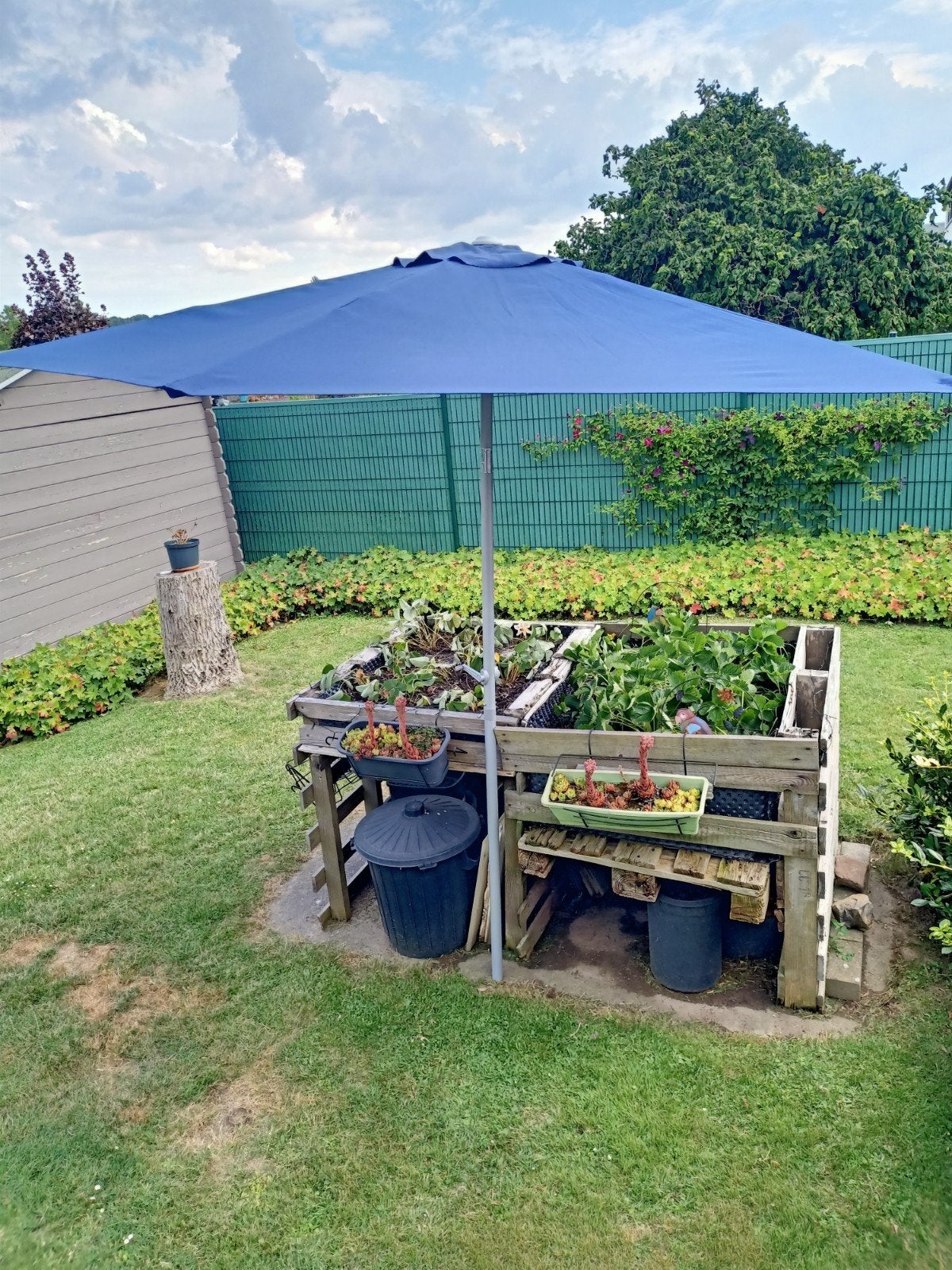 Parasol en parfait état et couleur bleu marine nickel 250cm, Tuin en Terras, Partytenten, Ophalen, Opvouwbaar, Nieuw, 2 meter of meer