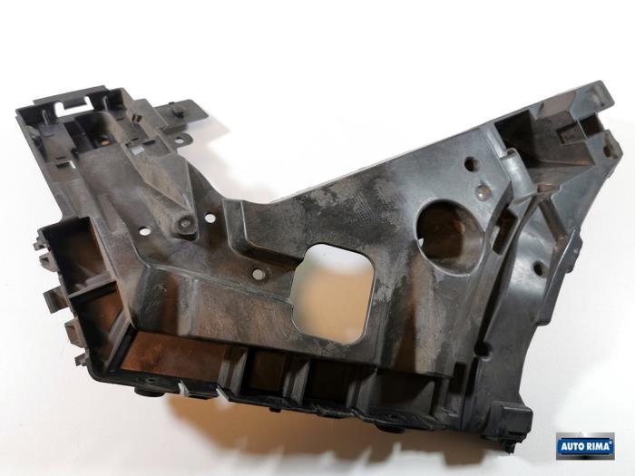Bumpersteun links-achter van een Volvo XC40, Gebruikt, -, -, Ophalen of Verzenden