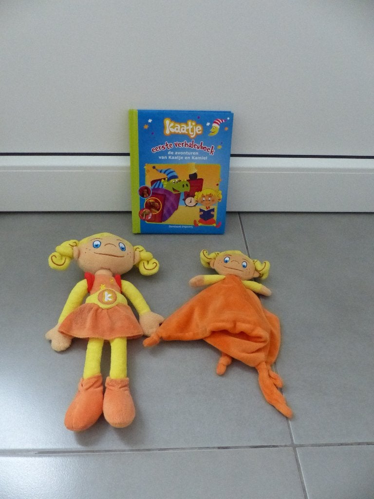 Kaatje eerste verhalenboek inclusief knuffeltjes, Ophalen of Verzenden, Gelezen