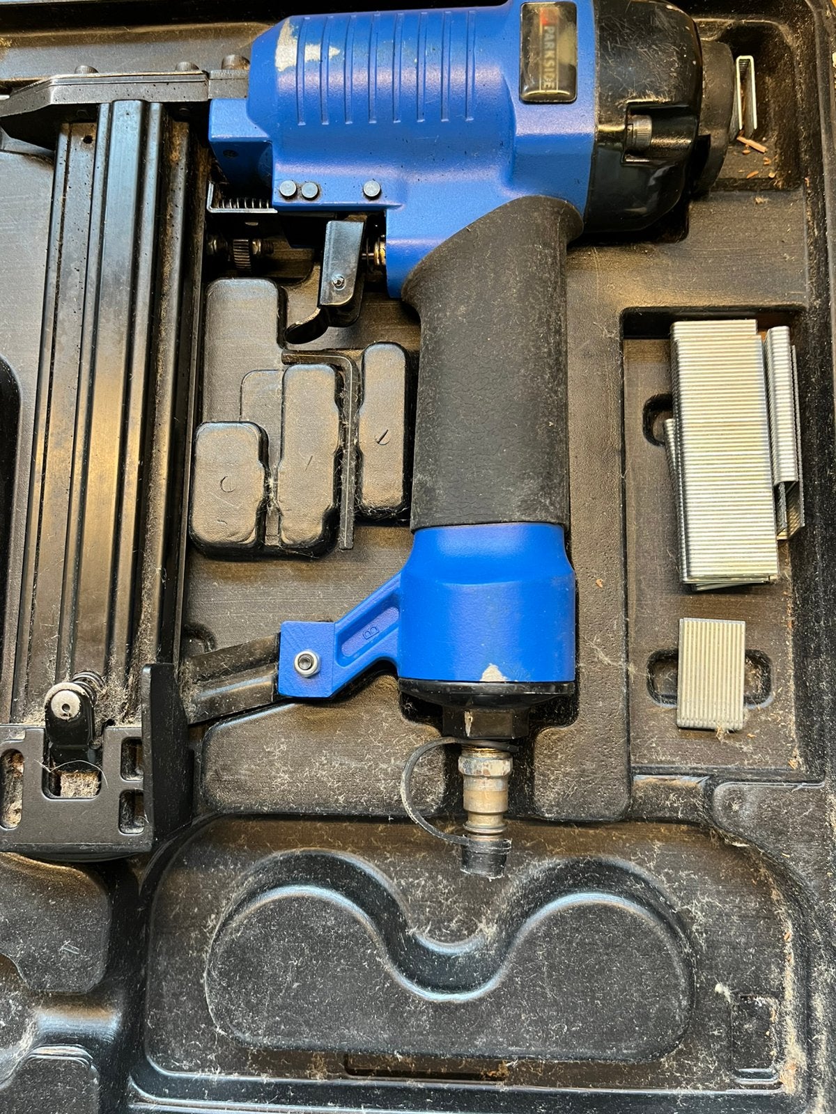 Pneumatische nietset, Bricolage & Construction, Outillage | Outillage à main, Enlèvement, Utilisé