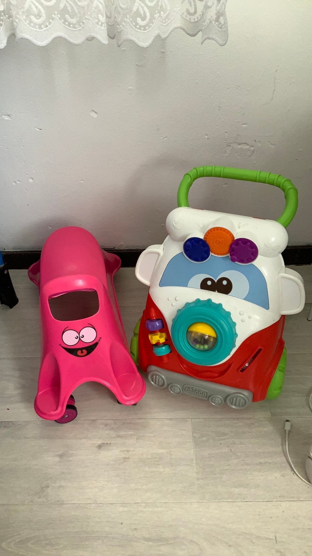 Loopfiets baby speelgoed, Kinderen en Baby's, Ophalen, Zo goed als nieuw