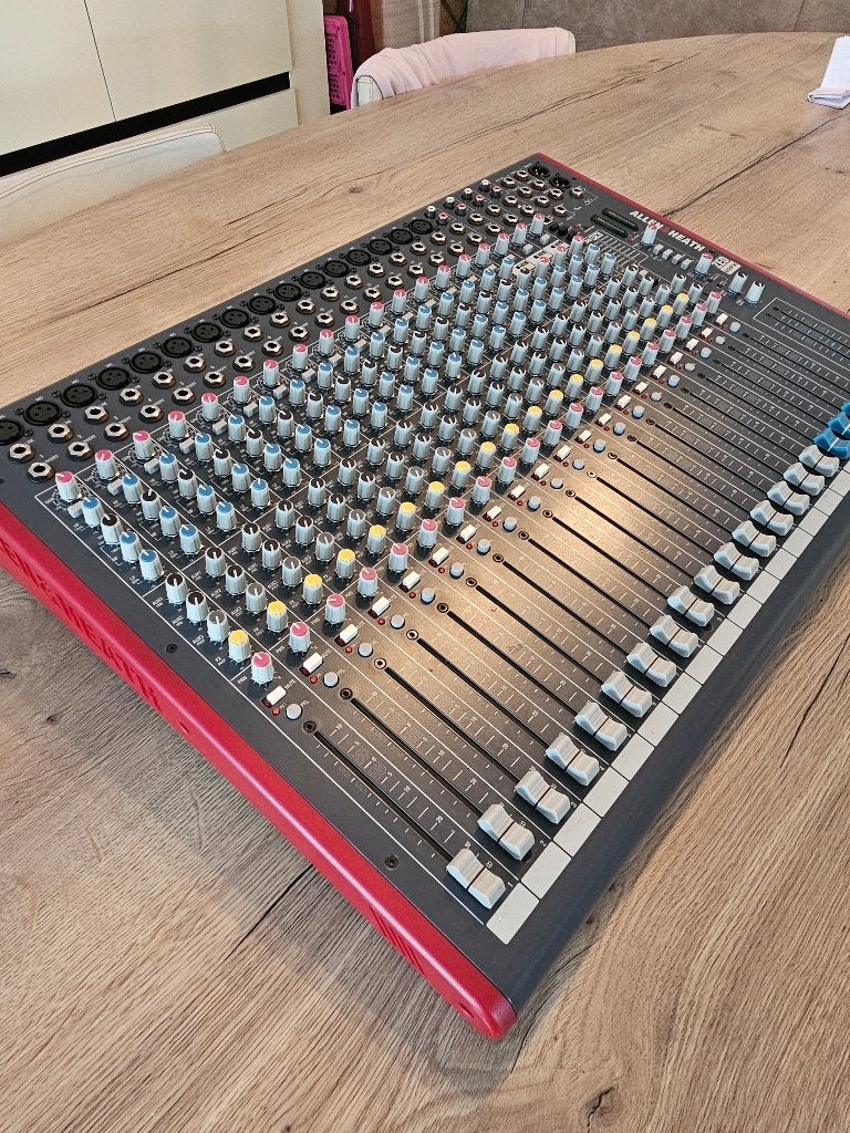 Allen & Heath ZED-22FX mengpaneel, Muziek en Instrumenten, Ophalen, Gebruikt, 20 kanalen of meer, Microfooningang