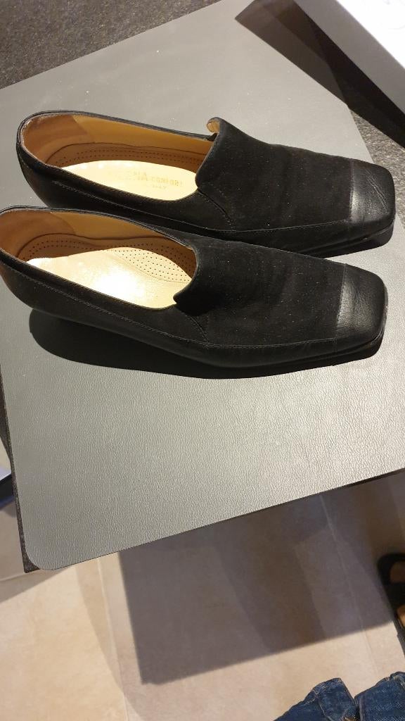 1 PAAR DAMESSCHOENEN ZWART MET DAIM, Kleding | Dames, Zwart, Nieuw, Ophalen of Verzenden, Schoenen met hoge hakken