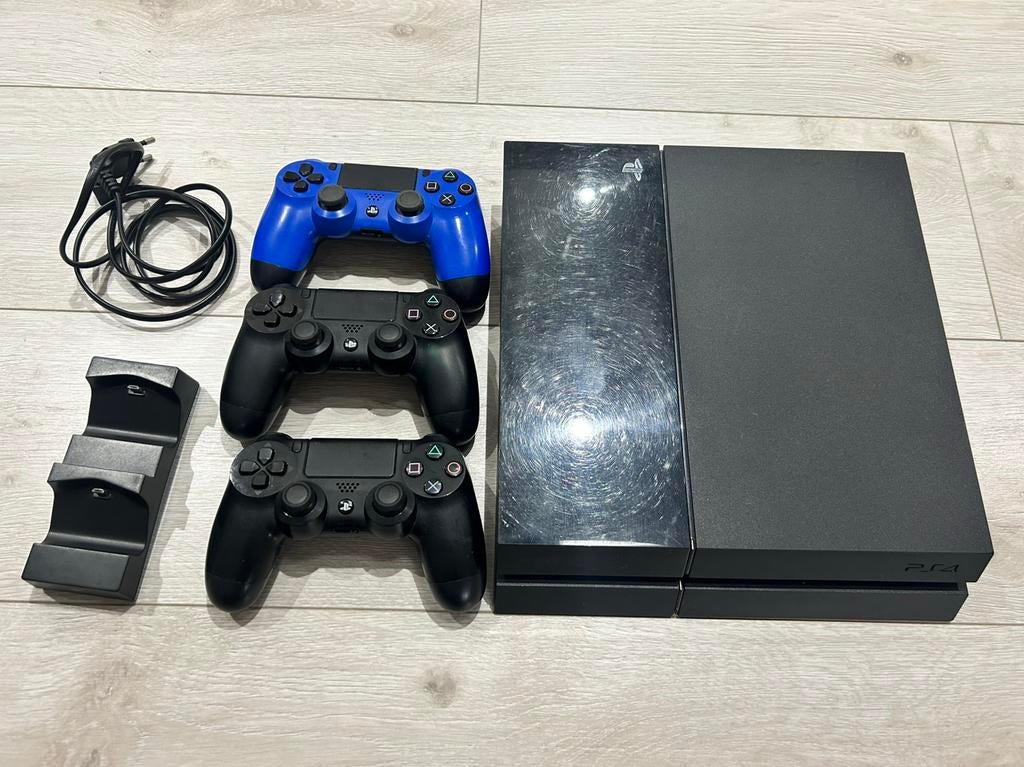 PlayStation 4 avec 3 manettes, Consoles de jeu & Jeux vidéo, Enlèvement, Comme neuf, Avec 3 manettes ou plus, Original